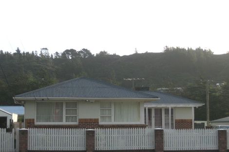 Photo of property in 262 Stokes Valley Road, Stokes Valley, Lower Hutt, 5019
