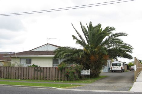 Photo of property in 2/28 Airfield Road, Takanini, 2112