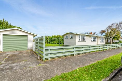 Photo of property in 27 Reid Avenue, Hawera, 4610