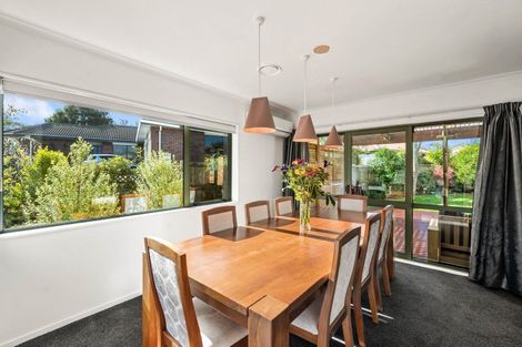 Photo of property in 35 Warwick Drive, Lynmore, Rotorua, 3010