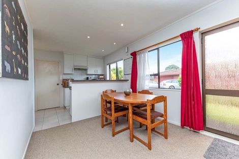 Photo of property in 5/4074 Great North Road, Glen Eden, Auckland, 0602