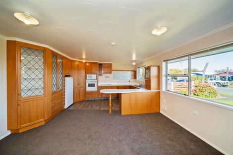 Photo of property in 10 Davidson Street, Hawera, 4610