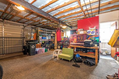 Photo of property in 9 John F Kennedy Drive, Milson, Palmerston North, 4414