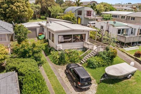 Photo of property in 13 Sealy Road, Torbay, Auckland, 0630