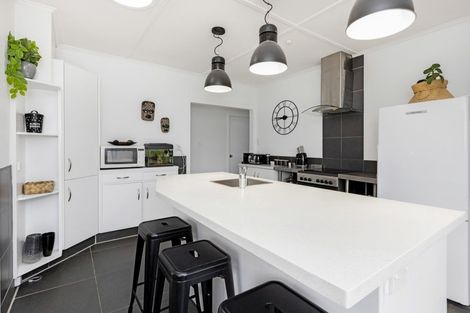 Photo of property in 16 Laurent Place, Greenmeadows, Napier, 4112