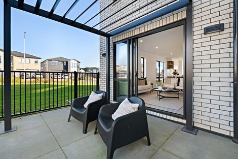 Photo of property in 1 Nga Pona Toru Road, Flat Bush, Auckland, 2019