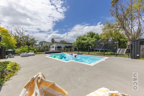 Photo of property in 855 State Highway 16, Waimauku, 0812