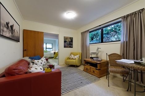 Photo of property in 45 Cornwallis Road, Cornwallis, Auckland, 0604