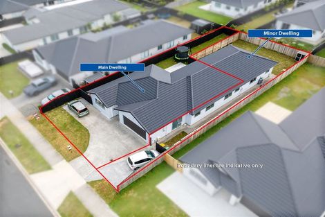 Photo of property in 13 Walter Ruddock Avenue, Kumeu, 0810