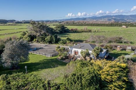 Photo of property in 98 Rangiuru Road, Otaki Beach, Otaki, 5512