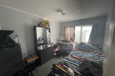 Photo of property in 2/21 Solveig Place, Randwick Park, Auckland, 2105