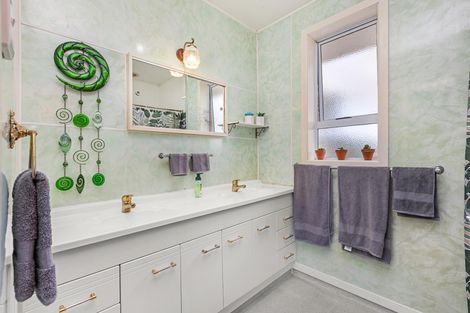 Photo of property in 136 Hakanoa Street, Huntly, 3700