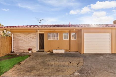 Photo of property in 2/461 Great South Road, Opaheke, Papakura, 2113