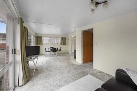 Photo of property in 21 Hall Grove, Ebdentown, Upper Hutt, 5018