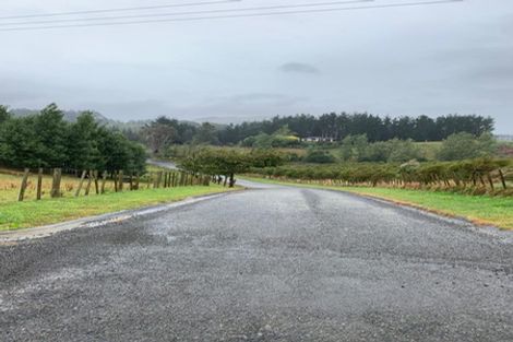 Photo of property in 221 Kahuterawa Road, Linton, Palmerston North, 4472