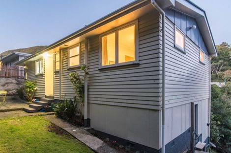 Photo of property in 139 Parkvale Road, Karori, Wellington, 6012