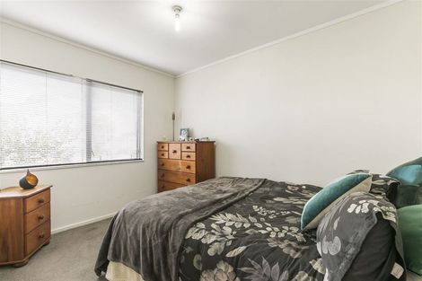 Photo of property in 2/6 Fernlea Rise, Bayview, Auckland, 0629