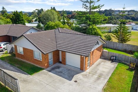 Photo of property in 55a Matipo Road, Te Atatu Peninsula, Auckland, 0610