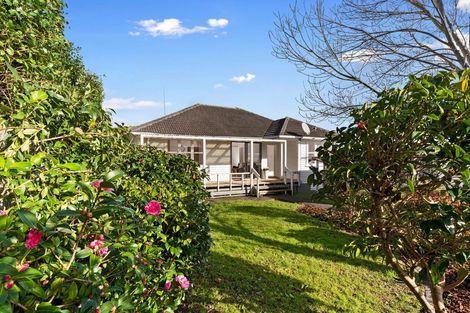 Photo of property in 1/28 Neal Avenue, Glenfield, Auckland, 0629