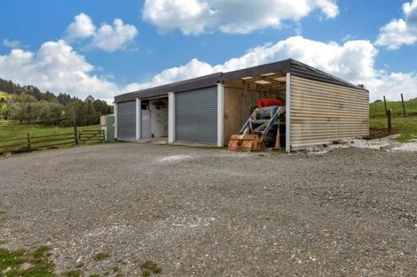 Photo of property in 18 Marohemo Road, Maungaturoto, 0583