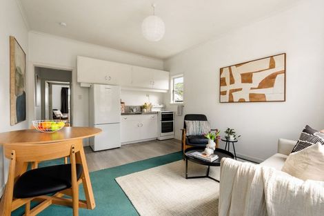 Photo of property in 51 Endeavour Street, Lyall Bay, Wellington, 6022