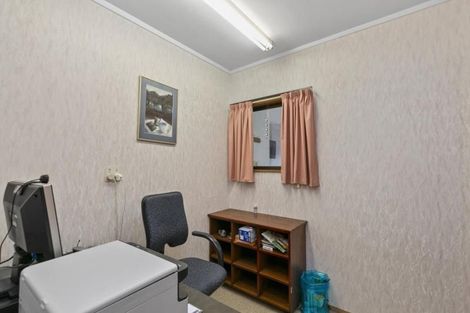 Photo of property in 18 Kilsyth Street, Karori, Wellington, 6012