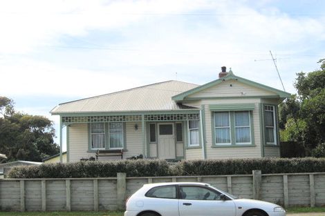 Photo of property in 16 Caius Avenue, Gonville, Whanganui, 4501