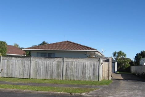 Photo of property in 8 Seaward Place, Wattle Downs, Auckland, 2103