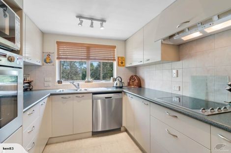 Photo of property in 31 Autumn Avenue, Glen Eden, Auckland, 0602