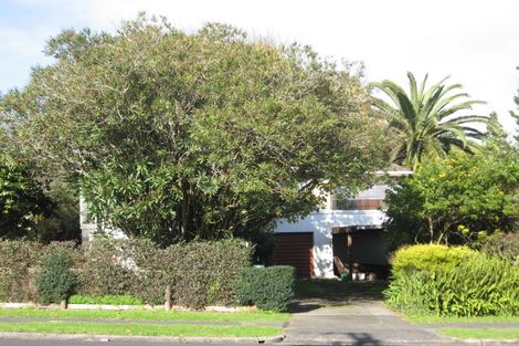 Photo of property in 17a Grande Vue Road, Hillpark, Auckland, 2102