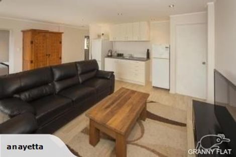 Photo of property in 145 Weatherly Road, Torbay, Auckland, 0630