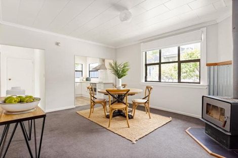 Photo of property in 153 Milton Road, Bluff Hill, Napier, 4110