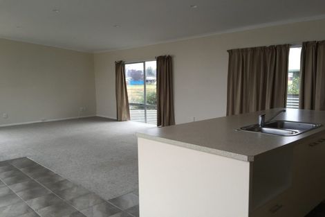 Photo of property in 33 Te Iwiheke Place, Turangi, 3334