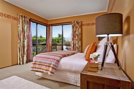 Photo of property in 6 Shiloh Way, Greenhithe, Auckland, 0632