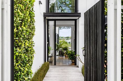 Photo of property in 71a Ngataringa Road, Devonport, Auckland, 0624