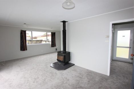 Photo of property in 29 Kowhai Street, Inglewood, 4330
