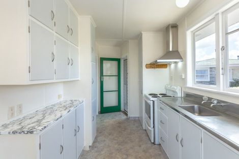 Photo of property in 39 Wavell Crescent, Lansdowne, Masterton, 5810