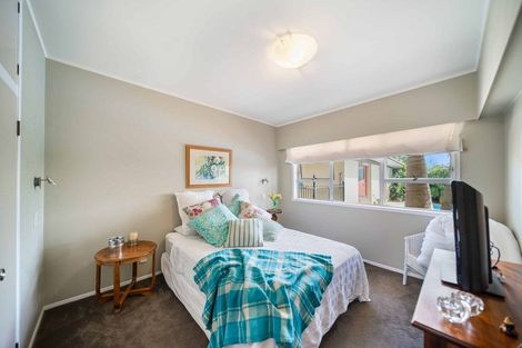Photo of property in 2 Gatland Road, Opaheke, Papakura, 2113