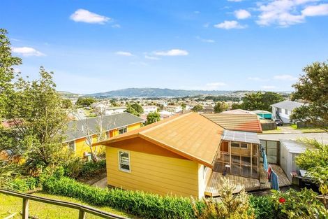 Photo of property in 88 Arahura Crescent, Waitangirua, Porirua, 5024