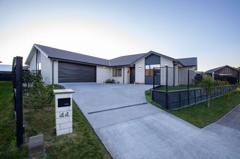 Photo of property in 44 The Meadows Drive, Flagstaff, Hamilton, 3210