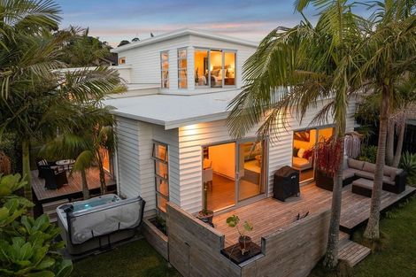 Photo of property in 104 Glendhu Road, Bayview, Auckland, 0629