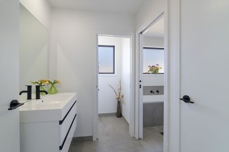 Photo of property in 15 Regent Street, Lower Shotover, Queenstown, 9304