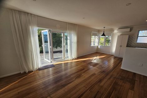 Photo of property in 2a Rewa Street, New Lynn, Auckland, 0600