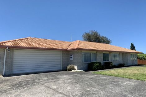 Photo of property in 8 Caesar Roose Drive, Glenview, Hamilton, 3206