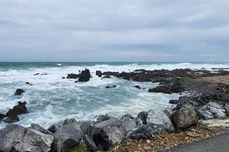 Photo of property in 10a Rarangi Way, Owhiro Bay, Wellington, 6023