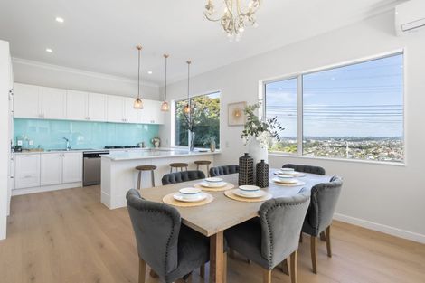 Photo of property in 517 East Coast Road, Murrays Bay, Auckland, 0630