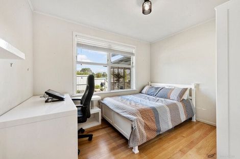 Photo of property in 265 Hepburn Road, Glendene, Auckland, 0602