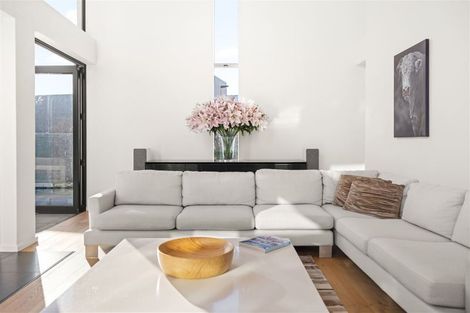 Photo of property in 100 Glandovey Road, Fendalton, Christchurch, 8052