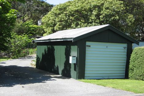 Photo of property in 52 Durham Street, Picton, 7220