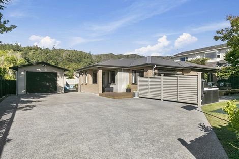 Photo of property in 289 Stokes Valley Road, Stokes Valley, Lower Hutt, 5019